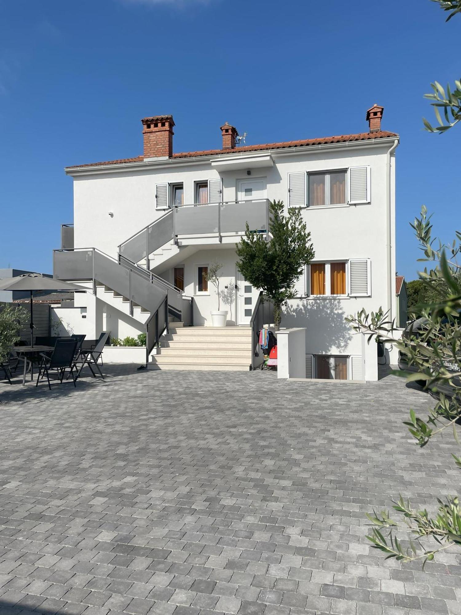 Valkane Beach Apartments Pula Buitenkant foto