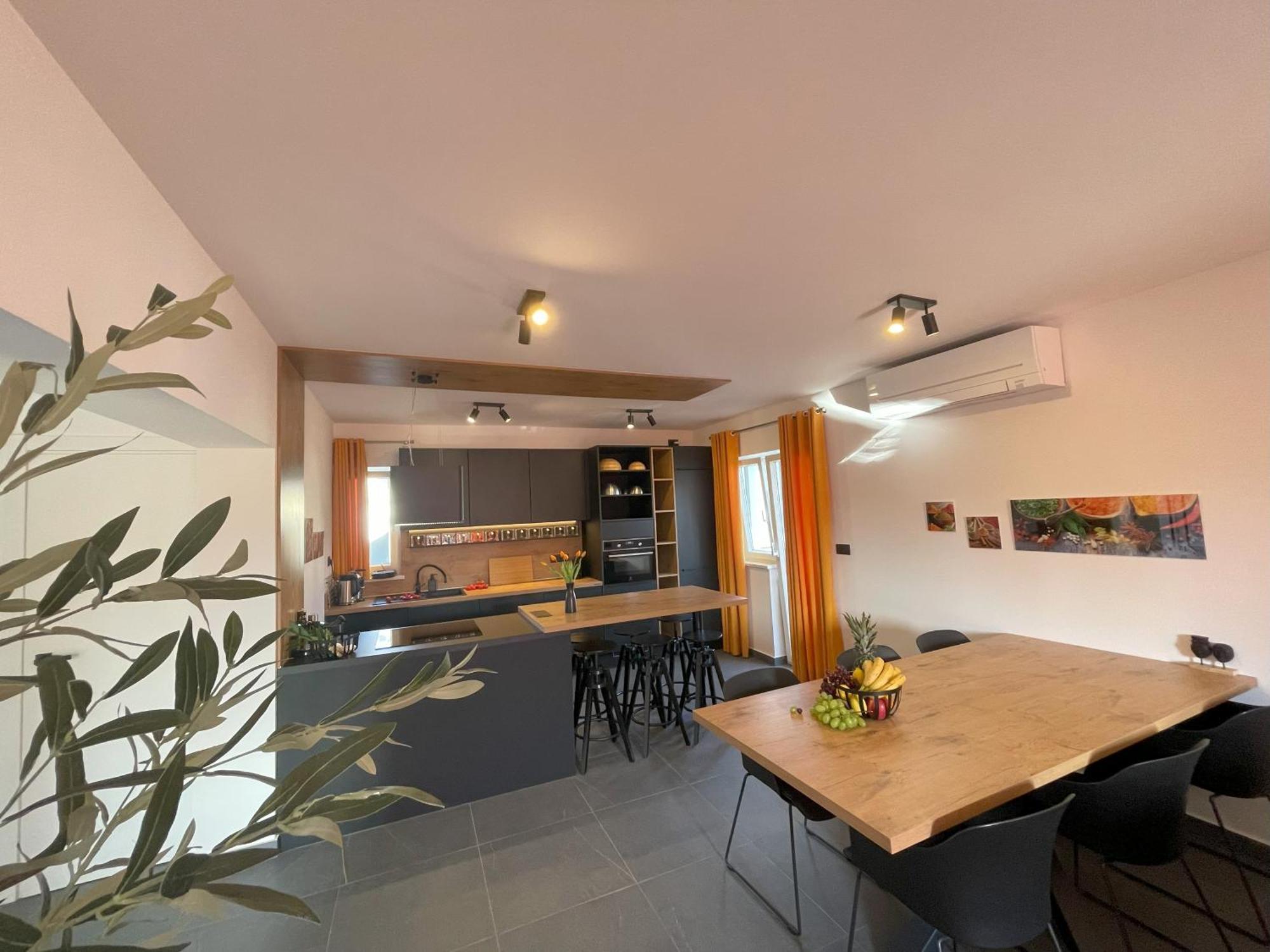 Valkane Beach Apartments Pula Buitenkant foto