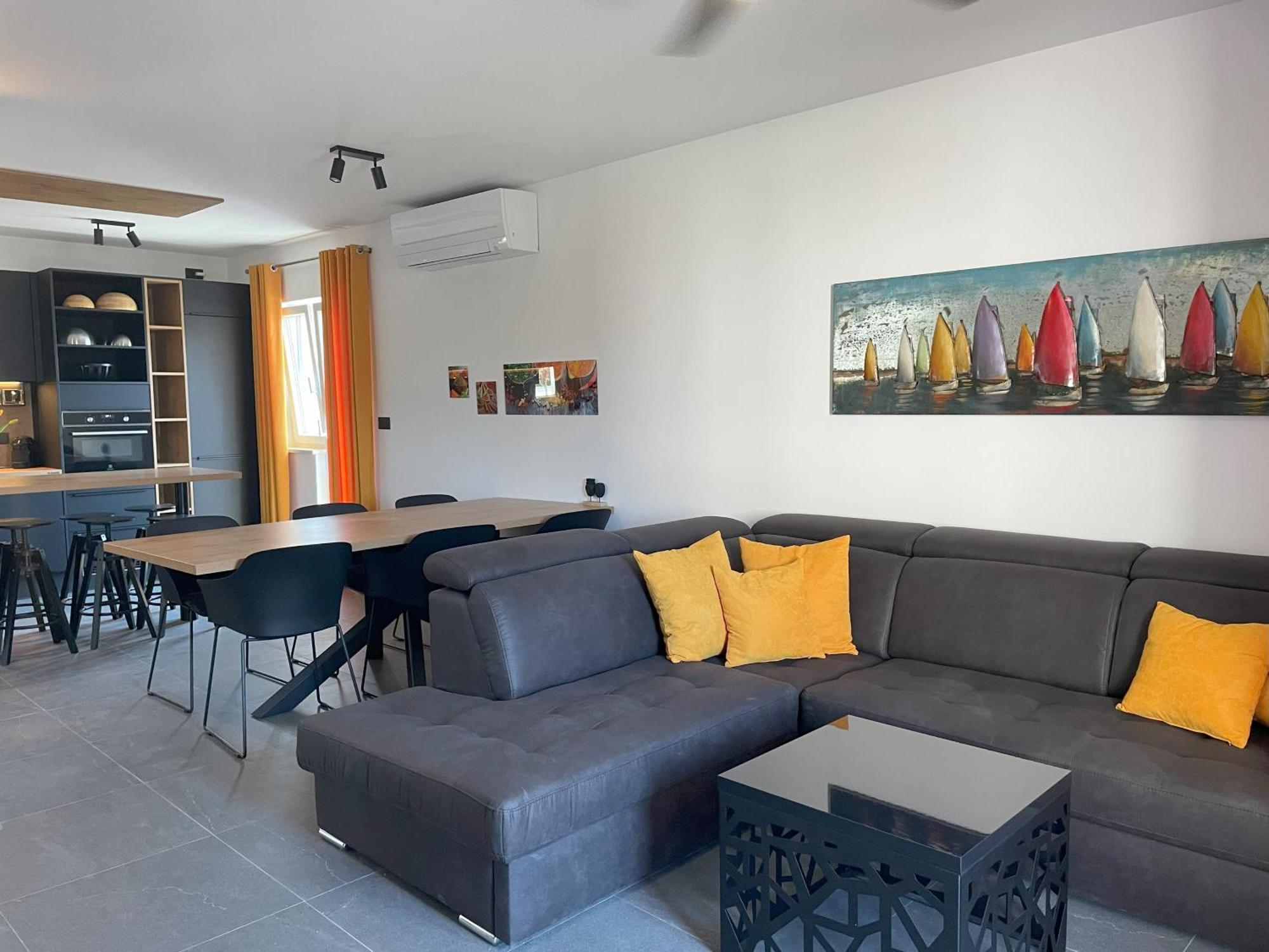 Valkane Beach Apartments Pula Buitenkant foto